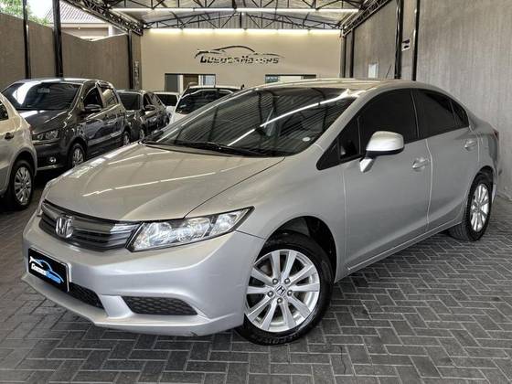 HONDA CIVIC 1.8 LXS 16V FLEX 4P AUTOMÁTICO